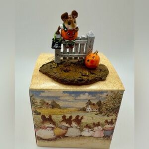 Wee Forest Folk Pickity Pumpkin M-232 DP 1998 WFF Halloween Green Stripe Tights